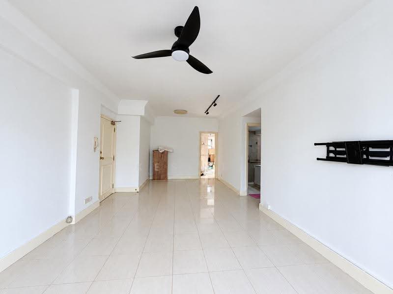 Parkview Apartments, 1 Bukit Batok Street 25, Dairy Farm / Bukit Panjang / Choa Chu Kang, 3 Bedrooms, 1,119 sqft, Apartment For Rent, by Kesinee Kess, 500259082 - Living Room - PropertyGuru.com.sg