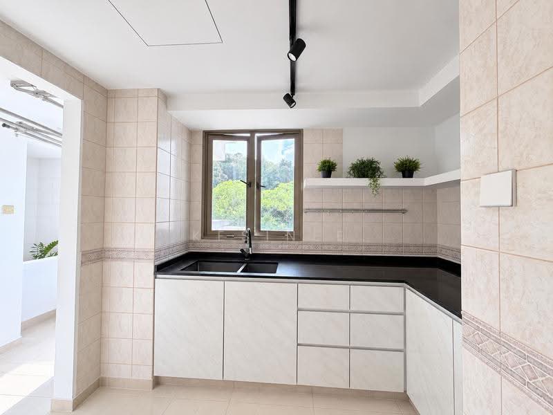 Parkview Apartments, 1 Bukit Batok Street 25, Dairy Farm / Bukit Panjang / Choa Chu Kang, 3 Bedrooms, 1,119 sqft, Apartment For Rent, by Kesinee Kess, 500259082 - Kitchen - PropertyGuru.com.sg