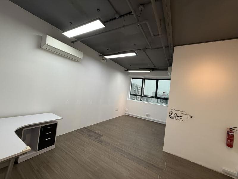 Trivex, 8 Burn Road, Macpherson / Potong Pasir, 322 sqft, Light Industrial (B1) For Rent, by Annie Chen, 500259116 - Interior - CommercialGuru.com.sg