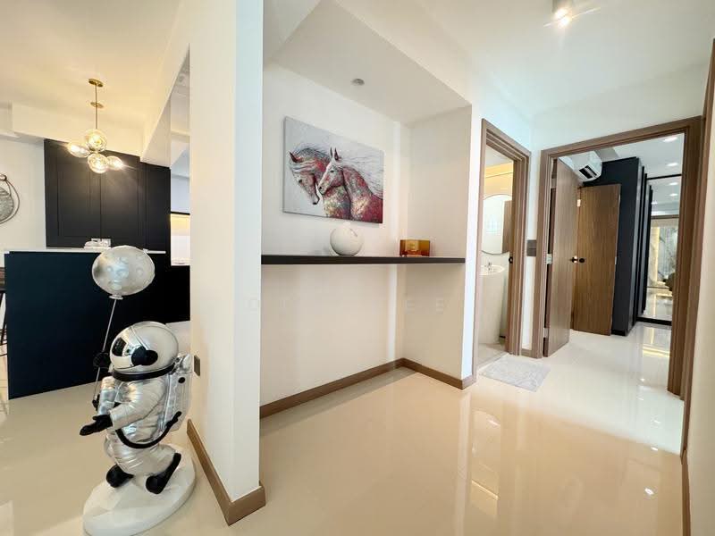 419D Northshore Drive, 419D Northshore Drive, Hougang / Punggol / Sengkang, 3 Bedrooms, 1,012 sqft, HDB Flat For Sale, by Desiree Leung, 500259120 - Walkway to Bedrooms - PropertyGuru.com.sg