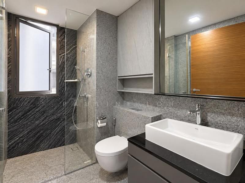 Seahill, West Coast Crescent, Buona Vista / West Coast / Clementi New Town, 3 Bedrooms, 1,130 sqft, Condominium For Sale, by Pauline Loh, 500259138 - Common Bathroom - PropertyGuru.com.sg
