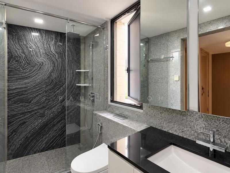 Seahill, West Coast Crescent, Buona Vista / West Coast / Clementi New Town, 3 Bedrooms, 1,130 sqft, Condominium For Sale, by Pauline Loh, 500259138 - Master Bathroom - PropertyGuru.com.sg
