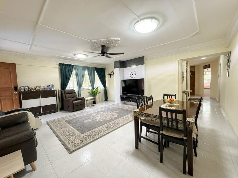 785 Choa Chu Kang Drive, 785 Choa Chu Kang Drive, Dairy Farm / Bukit Panjang / Choa Chu Kang, 4 Bedrooms, 1,453 sqft, HDB Flat For Sale, by Aishah Razak, 500259145 - Living Room - PropertyGuru.com.sg