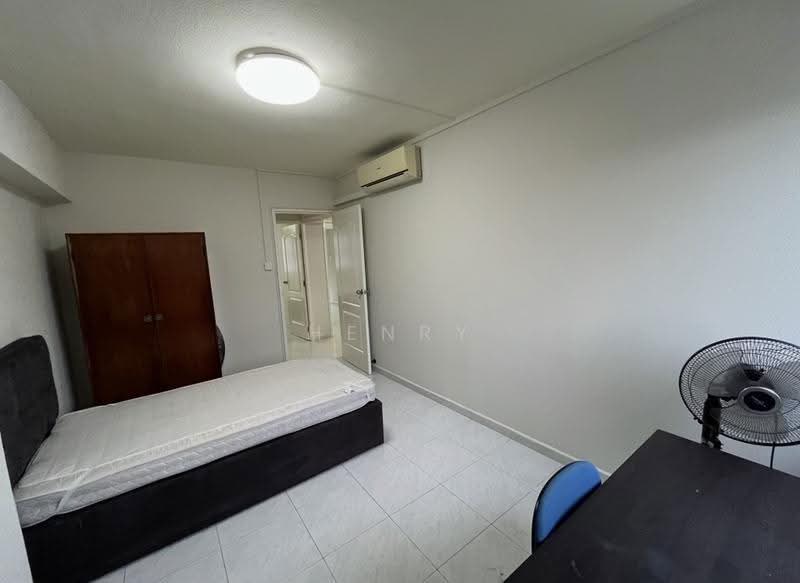 436 Hougang Avenue 8, 436 Hougang Avenue 8, Hougang / Punggol / Sengkang, Room Rental, 120 sqft, HDB Flat For Rent, by Henry Poon, 500259154 - Bedroom - PropertyGuru.com.sg