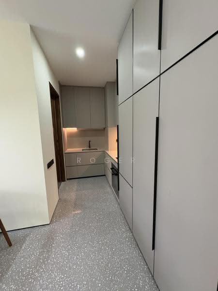 One Holland Village Residences, 3 Holland Village Way, Tanglin / Holland / Bukit Timah, 2 Bedrooms, 947 sqft, Condominium For Rent, by Roger Ng, 500259157 - Kitchen - PropertyGuru.com.sg