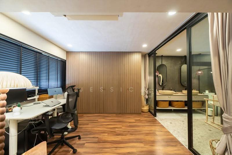 109 Teck Whye Lane, 109 Teck Whye Lane, Dairy Farm / Bukit Panjang / Choa Chu Kang, 4 Bedrooms, 1,572 sqft, HDB Flat For Sale, by Jessica Lim, 500259159 - Master Suite - PropertyGuru.com.sg