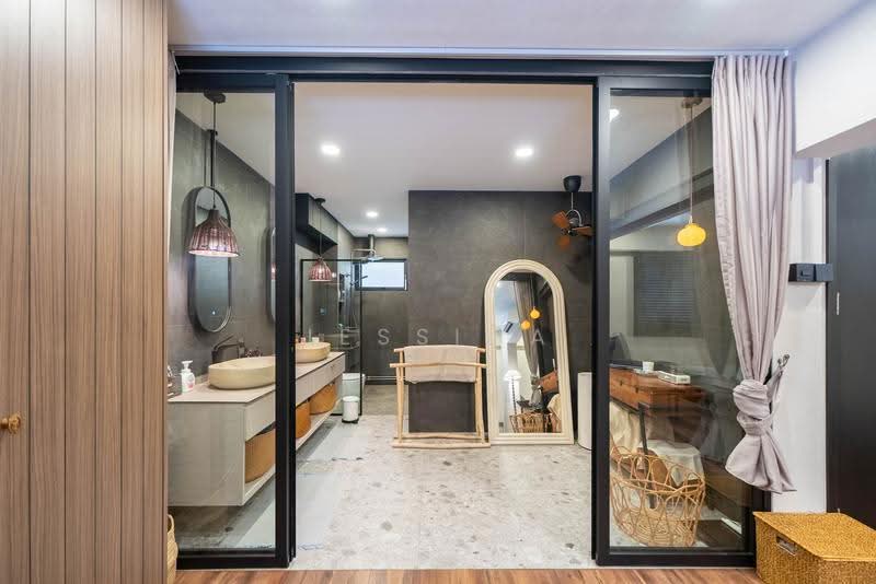 109 Teck Whye Lane, 109 Teck Whye Lane, Dairy Farm / Bukit Panjang / Choa Chu Kang, 4 Bedrooms, 1,572 sqft, HDB Flat For Sale, by Jessica Lim, 500259159 - Master Bathroom - PropertyGuru.com.sg