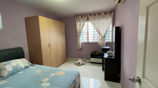 410 Bukit Batok West Avenue 4, 410 Bukit Batok West Avenue 4, Dairy Farm / Bukit Panjang / Choa Chu Kang, Room Rental, 200 sqft, HDB Flat For Rent, by Jane Li Feng, 500259160 - PropertyGuru.com.sg