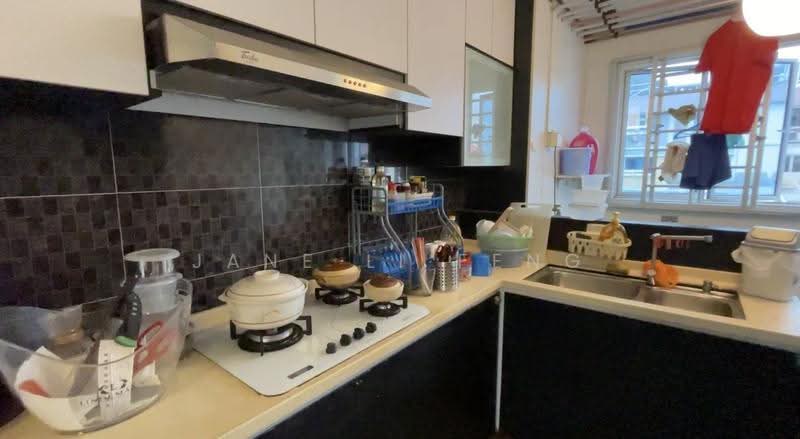410 Bukit Batok West Avenue 4, 410 Bukit Batok West Avenue 4, Dairy Farm / Bukit Panjang / Choa Chu Kang, Room Rental, 200 sqft, HDB Flat For Rent, by Jane Li Feng, 500259160 - Kitchen - PropertyGuru.com.sg