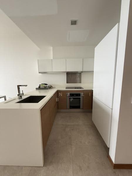 Marina Bay Residences, 18 Marina Boulevard, Boat Quay / Raffles Place / Marina, 1 Bedroom, 711 sqft, Condominium For Rent, by Sheena Lim B P, 500259162 - Kitchen - PropertyGuru.com.sg
