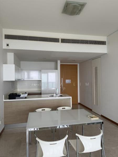 Marina Bay Residences, 18 Marina Boulevard, Boat Quay / Raffles Place / Marina, 1 Bedroom, 711 sqft, Condominium For Rent, by Sheena Lim B P, 500259162 - Kitchen - PropertyGuru.com.sg
