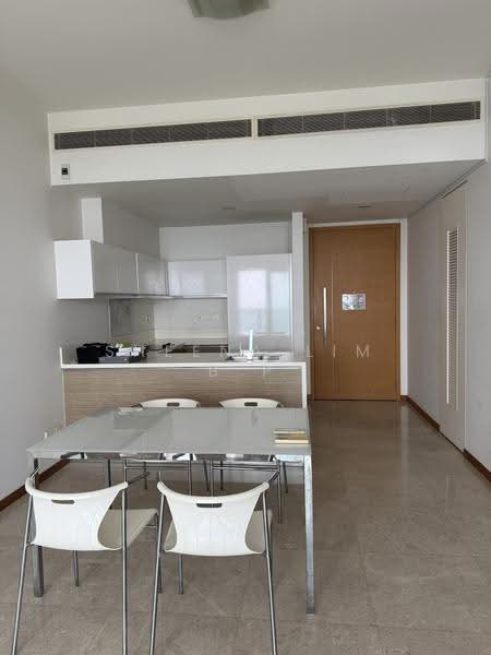 Marina Bay Residences, 18 Marina Boulevard, Boat Quay / Raffles Place / Marina, 1 Bedroom, 711 sqft, Condominium For Rent, by Sheena Lim B P, 500259162 - Kitchen - PropertyGuru.com.sg
