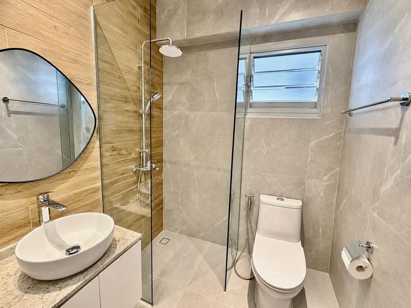 994C Buangkok Link, 994C Buangkok Link, Hougang / Punggol / Sengkang, 2 Bedrooms, 1,001 sqft, HDB Flat For Sale, by Jenny Lee, 500259167 - Bathroom - PropertyGuru.com.sg