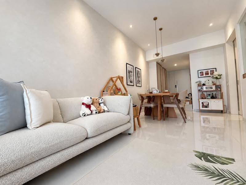 Sky Habitat, 9 Bishan Street 15, Ang Mo Kio / Bishan / Thomson, 3 Bedrooms, 1,023 sqft, Condominium For Rent, by Kuanyee Goh, 500259195 - Living Room - PropertyGuru.com.sg