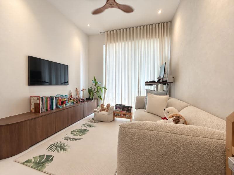 Sky Habitat, 9 Bishan Street 15, Ang Mo Kio / Bishan / Thomson, 3 Bedrooms, 1,023 sqft, Condominium For Rent, by Kuanyee Goh, 500259195 - Living Room - PropertyGuru.com.sg