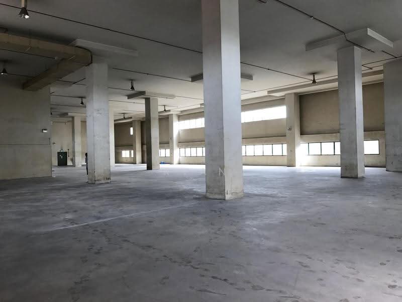 7m Clear | Ample Bays @ Jalan Buroh, Jalan Buroh, Boon Lay / Jurong / Tuas, 18,000 sqft, Warehouse For Rent, by Ryan Chau, 500259197 - Interior - CommercialGuru.com.sg