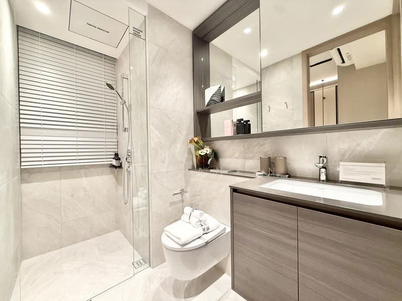 Lucerne Grand, Lakeside Drive, Boon Lay / Jurong / Tuas, 3 Bedrooms, 883 sqft, Condominium For Sale, by Yu Tianxin, 500259198 - Bathroom - PropertyGuru.com.sg
