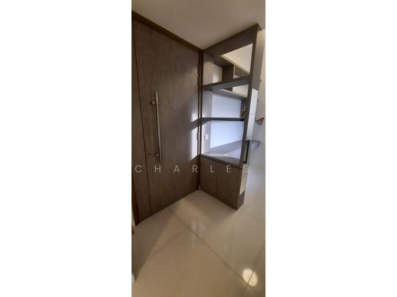d'Leedon (Former Farrer Court), 13 Leedon Heights, Tanglin / Holland / Bukit Timah, 1 Bedroom, 614 sqft, Condominium For Rent, by Charles Ng 吳忠发, 500259207 - Entrance - PropertyGuru.com.sg