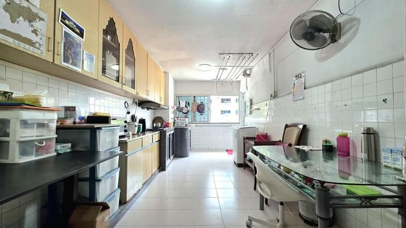 23 Marsiling Drive, 23 Marsiling Drive, Admiralty / Woodlands, 2 Bedrooms, 721 sqft, HDB Flat For Sale, by Darren Lim, 500259231 - Kitchen - PropertyGuru.com.sg
