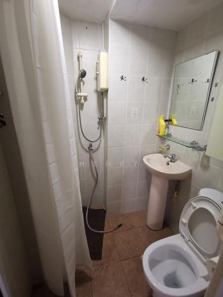Pine Grove, 1N Pine Grove, Clementi Park / Upper Bukit Timah, Room Rental, 100 sqft, Condominium For Rent, by Henry Ng, 500259243 - Bathroom - PropertyGuru.com.sg