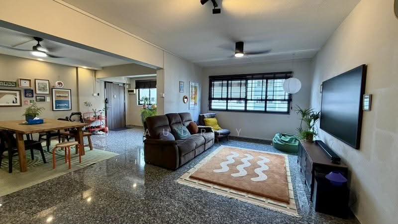 873 Tampines Street 84, 873 Tampines Street 84, Pasir Ris / Tampines, 3 Bedrooms, 1,302 sqft, HDB Flat For Sale, by Audrey Soo, 500259252 - Living Room - PropertyGuru.com.sg