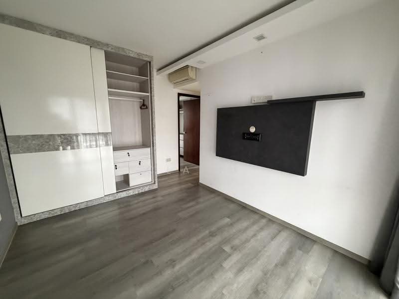 Riverparc Residence, 90 Punggol Drive, Hougang / Punggol / Sengkang, 3 Bedrooms, 1,076 sqft, Executive Condominium For Sale, by Claire Loh, 500259258 - Master Room - PropertyGuru.com.sg