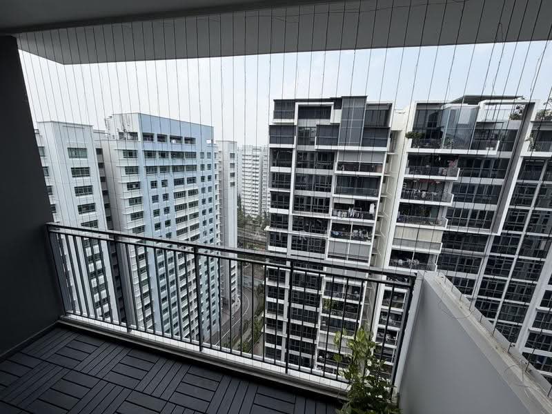 Riverparc Residence, 90 Punggol Drive, Hougang / Punggol / Sengkang, 3 Bedrooms, 1,076 sqft, Executive Condominium For Sale, by Claire Loh, 500259258 - Balcony - PropertyGuru.com.sg