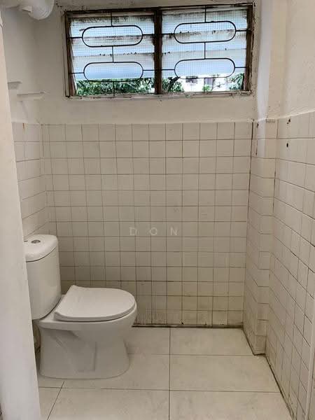 147 Silat Avenue, 147 Silat Avenue, Alexandra / Commonwealth, Room Rental, 200 sqft, HDB Flat For Rent, by Don Lim, 500259267 - Bathroom - PropertyGuru.com.sg