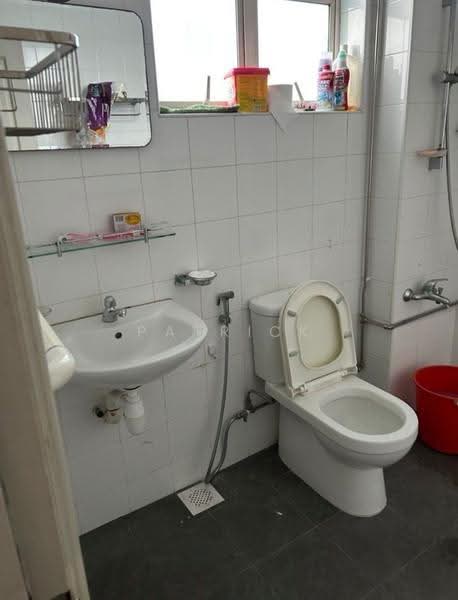 Sin Ming Plaza, 2 Sin Ming Road, Ang Mo Kio / Bishan / Thomson, 1 Bedroom, 750 sqft, Apartment For Rent, by Patrick Lim, 500259270 - Ensuite Bathroom @ Master - PropertyGuru.com.sg