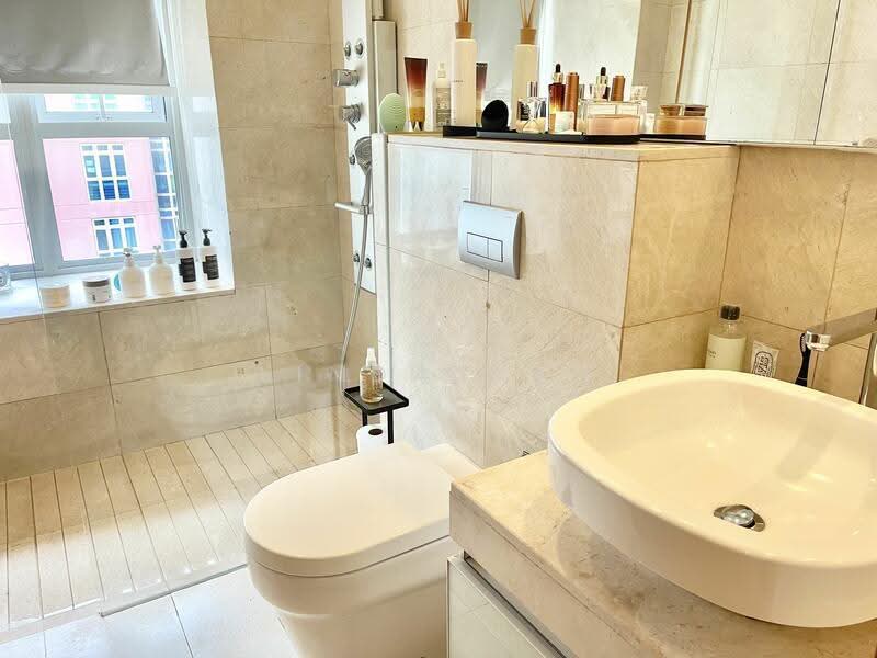 Bellerive, 9 Keng Chin Road, Tanglin / Holland / Bukit Timah, 3 Bedrooms, 1,173 sqft, Condominium For Rent, by Linda Gan, 500259271 - Bathroom - PropertyGuru.com.sg