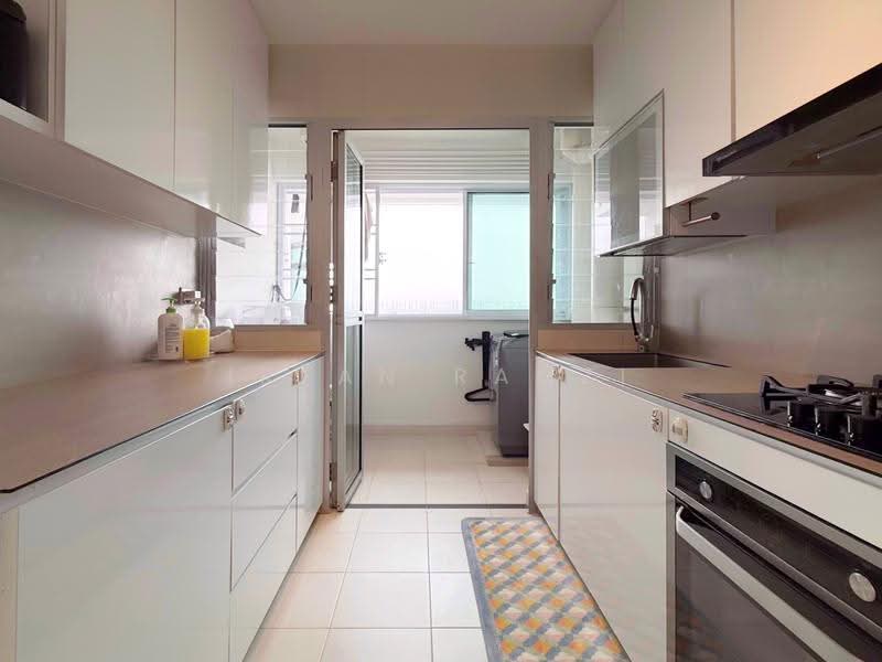 57 Teban Gardens Road, 57 Teban Gardens Road, Boon Lay / Jurong / Tuas, 2 Bedrooms, 721 sqft, HDB Flat For Sale, by Irfan Ramzi, 500259274 - Kitchen - PropertyGuru.com.sg