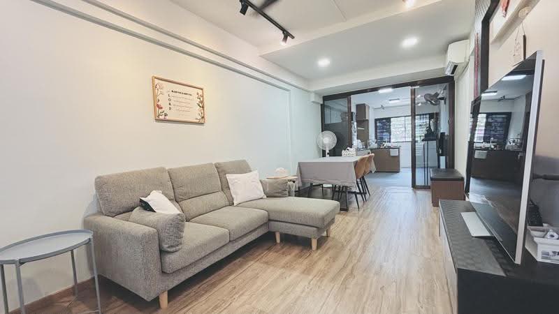 503 Ang Mo Kio Avenue 5, 503 Ang Mo Kio Avenue 5, Ang Mo Kio / Bishan / Thomson, 2 Bedrooms, 732 sqft, HDB Flat For Sale, by Lim Ziwan, 500259286 - Living Room - PropertyGuru.com.sg