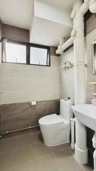 503 Ang Mo Kio Avenue 5, 503 Ang Mo Kio Avenue 5, Ang Mo Kio / Bishan / Thomson, 2 Bedrooms, 732 sqft, HDB Flat For Sale, by Lim Ziwan, 500259286 - Bathroom - PropertyGuru.com.sg