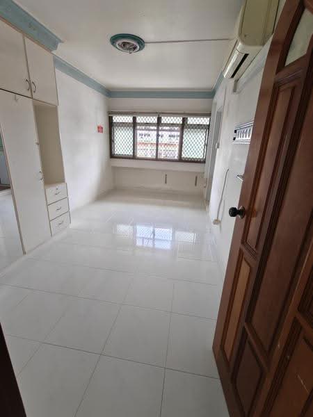 510 Jelapang Road, 510 Jelapang Road, Dairy Farm / Bukit Panjang / Choa Chu Kang, 3 Bedrooms, 969 sqft, HDB Flat For Sale, by Clement Yeo Hock Seng, 500259292 - Master bedroom - PropertyGuru.com.sg