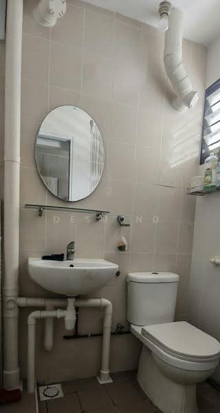 218 Bedok North Street 1, 218 Bedok North Street 1, Bedok / Upper East Coast, Room Rental, 150 sqft, HDB Flat For Rent, by Desmond Lim Chen Fan, 500259297 - Bathroom - PropertyGuru.com.sg