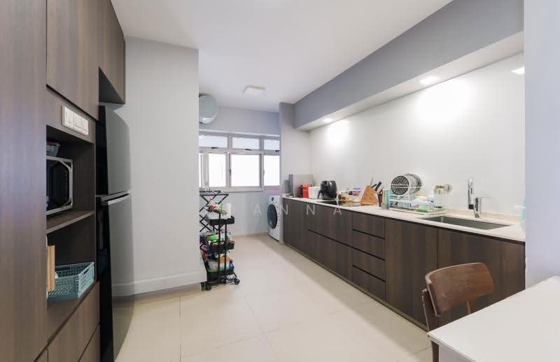 51 Strathmore Avenue, 51 Strathmore Avenue, Alexandra / Commonwealth, 3 Bedrooms, 969 sqft, HDB Flat For Sale, by Joanna, 500259309 - Kitchen - PropertyGuru.com.sg