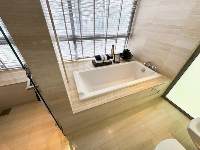 The Oliv @ Balmoral, 11C Balmoral Road, Tanglin / Holland / Bukit Timah, 4 Bedrooms, 3,337 sqft, Apartment For Sale, by Bertram Tian 田镇伟, 500259351 - Bathroom - PropertyGuru.com.sg