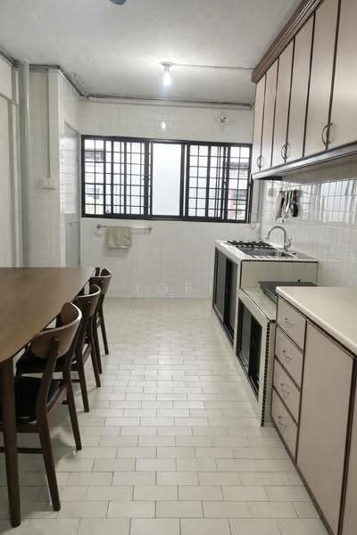 151 Yishun Street 11, 151 Yishun Street 11, Sembawang / Yishun, 2 Bedrooms, 721 sqft, HDB Flat For Sale, by Joei Lim 林芯彤, 500259358 - Kitchen - PropertyGuru.com.sg