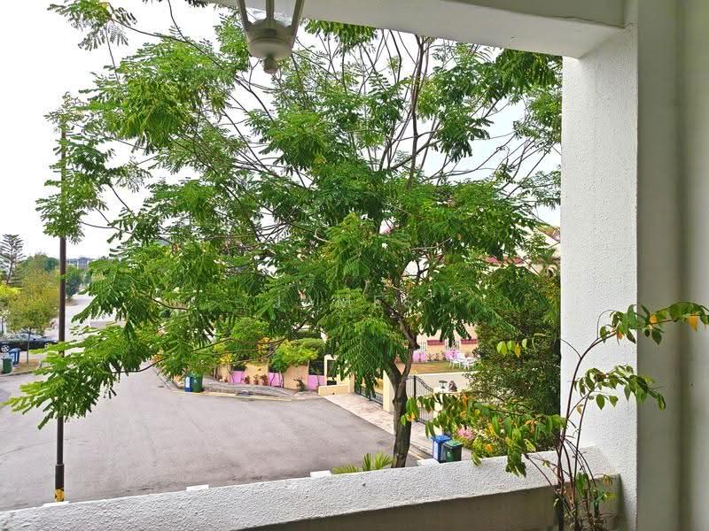 Stratford Court, 41A Bedok Ria Crescent, Bedok / Upper East Coast, 3 Bedrooms, 1,163 sqft, Condominium For Rent, by James Boey, 500259366 - PropertyGuru.com.sg