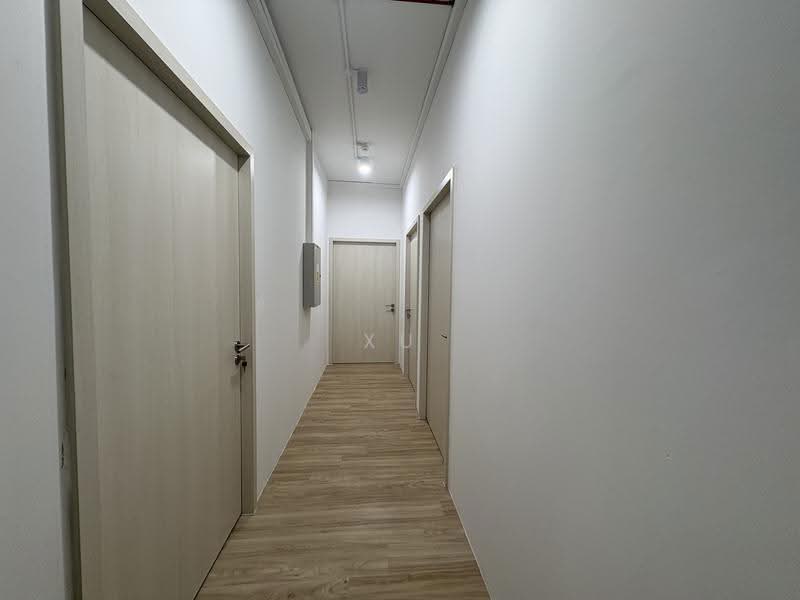 Valiant Industrial Building, 30 Kallang Pudding Road, Macpherson / Potong Pasir, 580 sqft, Light Industrial (B1) For Rent, by XU ANSON, 500259394 - Corridor - CommercialGuru.com.sg