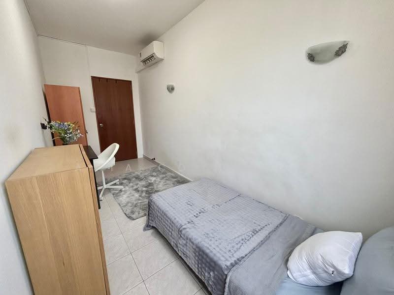 Central Green, 1 Jalan Membina, Alexandra / Commonwealth, Room Rental, 85 sqft, Condominium For Rent, by Asia Coliving, 500259396 - Bedroom - PropertyGuru.com.sg
