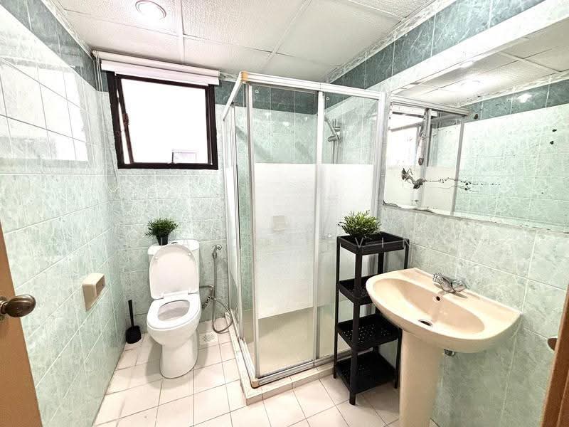 Central Green, 1 Jalan Membina, Alexandra / Commonwealth, Room Rental, 85 sqft, Condominium For Rent, by Asia Coliving, 500259396 - Bathroom - PropertyGuru.com.sg