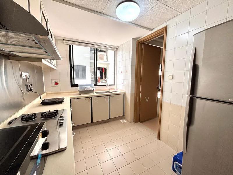 Central Green, 1 Jalan Membina, Alexandra / Commonwealth, Room Rental, 85 sqft, Condominium For Rent, by Asia Coliving, 500259396 - Kitchen - PropertyGuru.com.sg