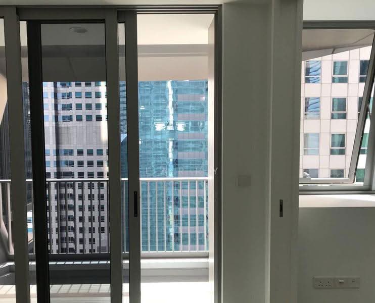 V on Shenton, 5 Shenton Way, Boat Quay / Raffles Place / Marina, 2 Bedrooms, 1,150 sqft, Condominium For Rent, by Larry Woo, 500259403 - Balcony - PropertyGuru.com.sg