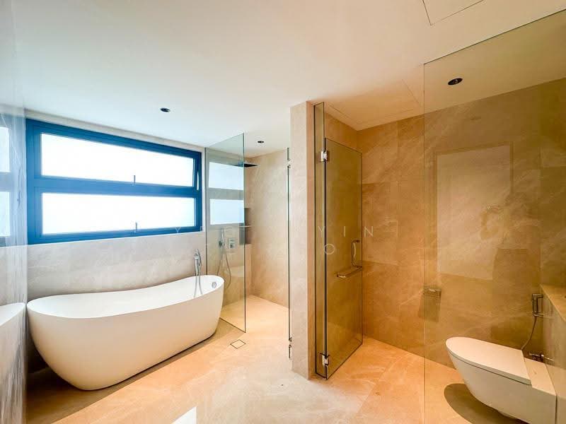 ★ GIANT ★ Brand New Freehold Detached at Braddell Heights Estate | Minutes to Lorong Chuan MRT, Matlock Rise, Mackerrow Road, Sommerville Road, Macpherson / Potong Pasir, 6 Bedrooms, 8,970 sqft, Detached House For Sale, by Yeo LiYin (Yvette Yeo) 杨丽颖, 500259410 - Bathroom - PropertyGuru.com.sg