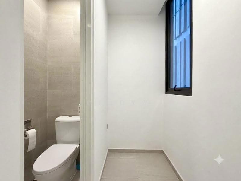 Martin Modern, 10 Martin Place, Orchard / River Valley, 3 Bedrooms, 1,421 sqft, Condominium For Sale, by Gladys Kee, 500259414 - Bathroom - PropertyGuru.com.sg