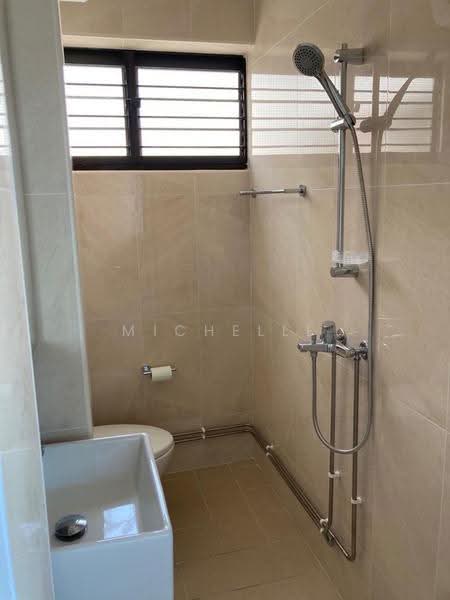 250 Tampines Street 21, 250 Tampines Street 21, Pasir Ris / Tampines, 2 Bedrooms, 797 sqft, HDB Flat For Rent, by Michelle Lim Shu Ching, 500259428 - Bathroom - PropertyGuru.com.sg