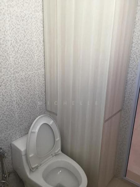 250 Tampines Street 21, 250 Tampines Street 21, Pasir Ris / Tampines, 2 Bedrooms, 797 sqft, HDB Flat For Rent, by Michelle Lim Shu Ching, 500259428 - Master bath attached - PropertyGuru.com.sg