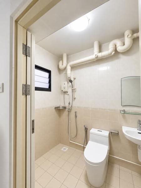684B Choa Chu Kang Crescent, 684B Choa Chu Kang Crescent, Dairy Farm / Bukit Panjang / Choa Chu Kang, 3 Bedrooms, 980 sqft, HDB Flat For Sale, by June Ong, 500259438 - Bathroom - PropertyGuru.com.sg