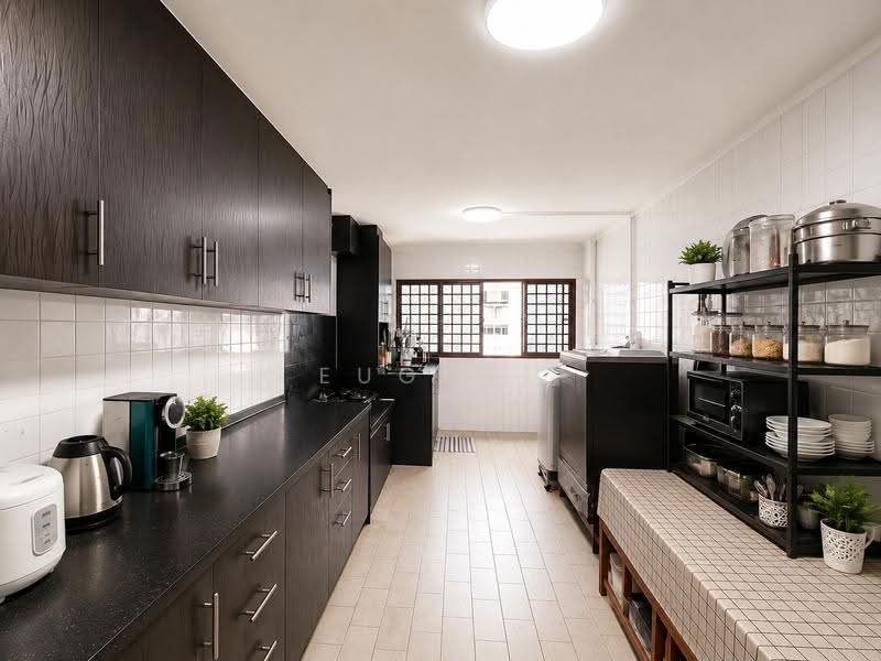 146 Bukit Batok West Avenue 6, 146 Bukit Batok West Avenue 6, Dairy Farm / Bukit Panjang / Choa Chu Kang, 2 Bedrooms, 732 sqft, HDB Flat For Sale, by Eugene Lin, 500259445 - Kitchen - PropertyGuru.com.sg